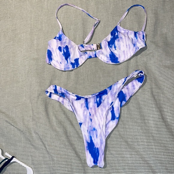 Blue and purple tie-dye bikini - Picture 3 of 3
